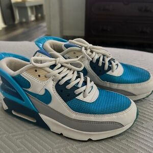 Nike  Flyease size 5.5